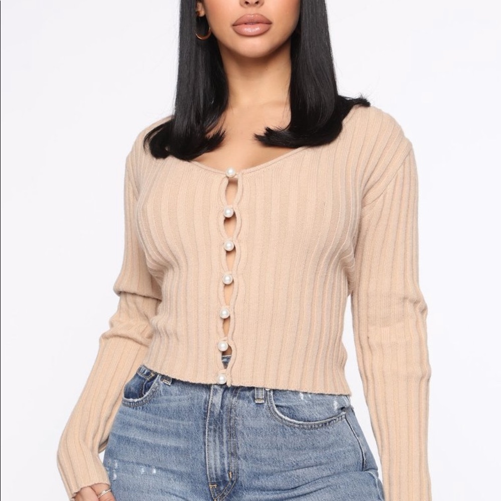 Fashion Nova Pearl Beige Sweater/Cardigan Size S